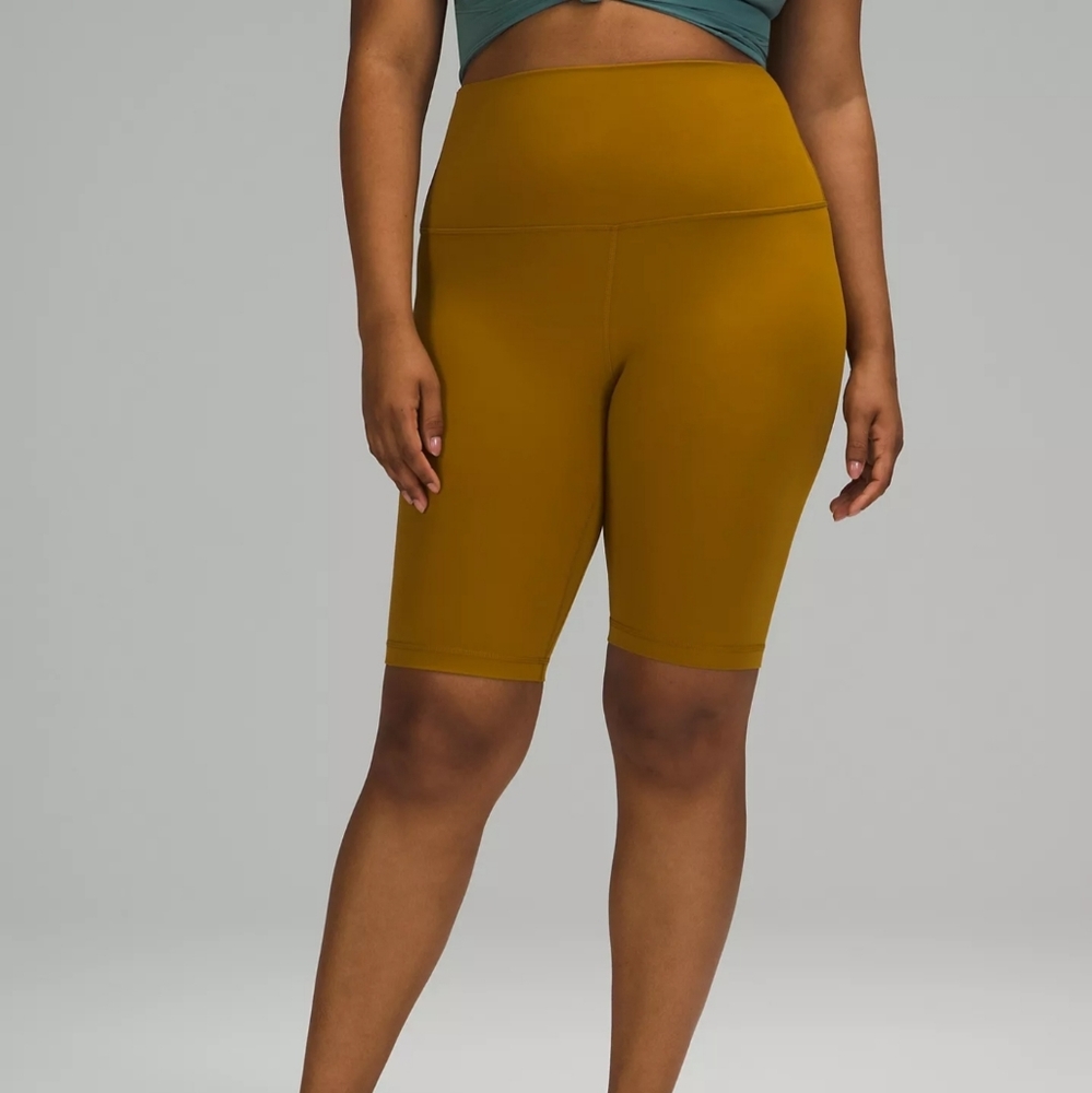 Lululemon Align Super High Rise Short 10"
